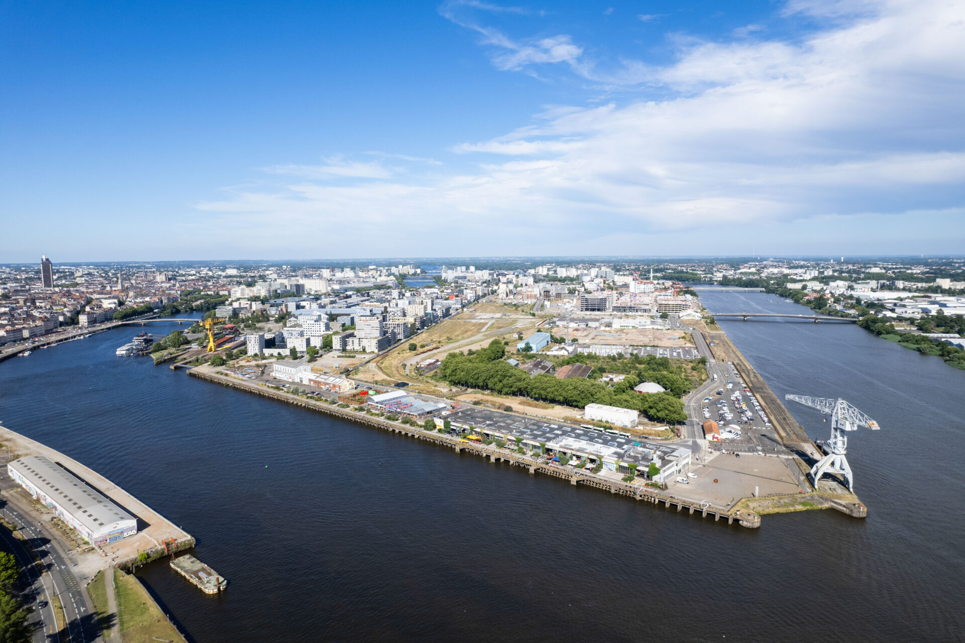 Vue aérienne sud-ouest de l'île de Nantes(Loire-Atlantique) 07/2024 © IRIS Pictures/Samoa